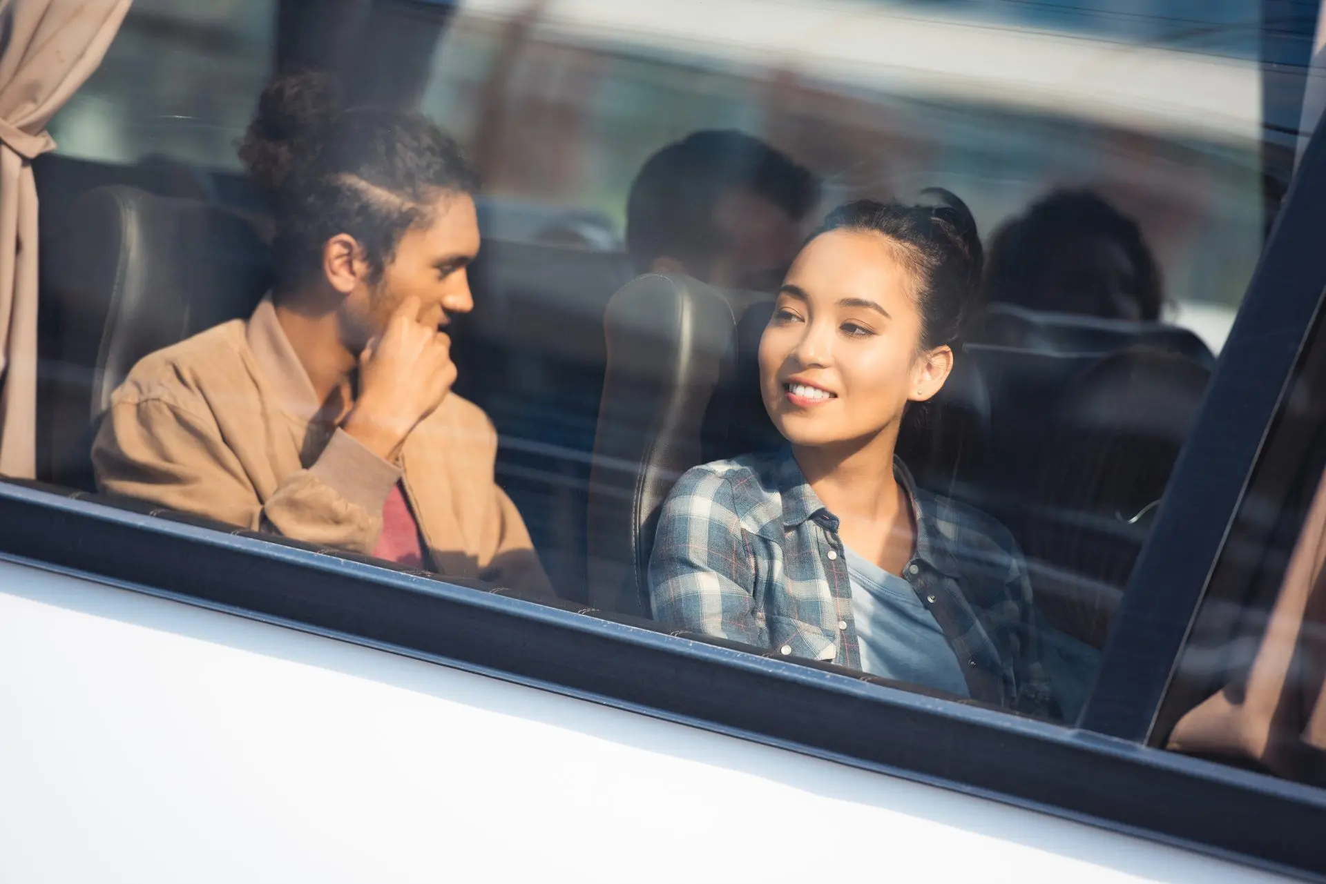 Reliable minibus hire with driver Minibus hire london with driver